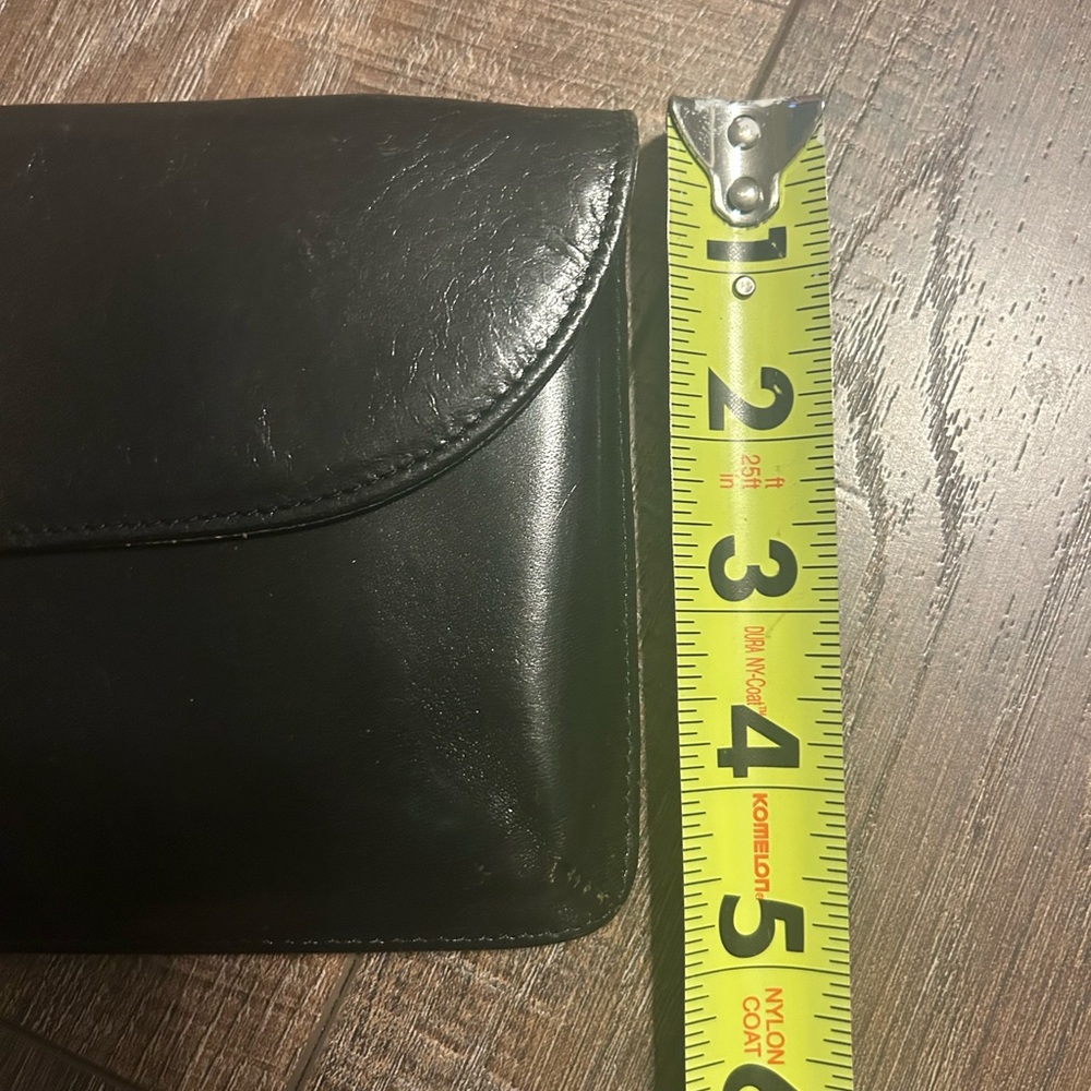 HOBO black leather clutch - Picture 4 of 8